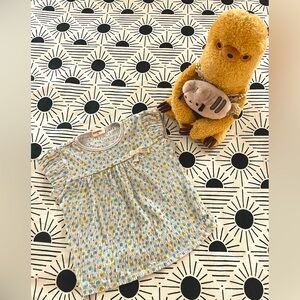 Sweet Little Girl’s Ruched and Polka Dotted S/S Knit Top (Sz 3-4)